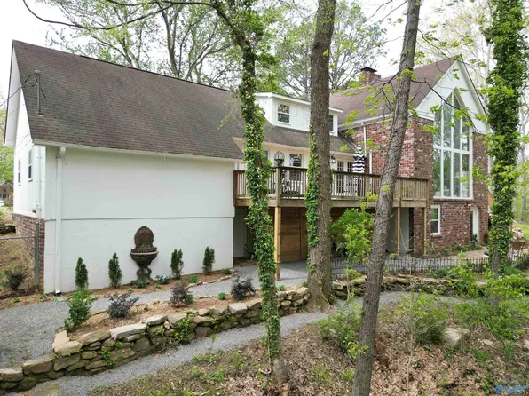 1204 Chickasaw Cir NW, Hartselle, AL 35640