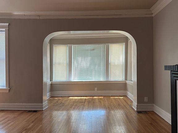 4th image of 3912 W Jackson Blvd