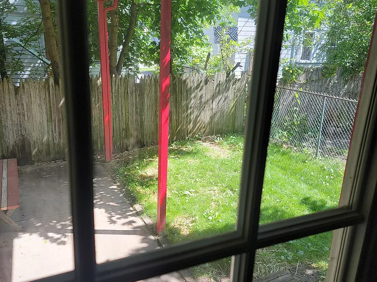 10721 Amor Ave — Photo 10