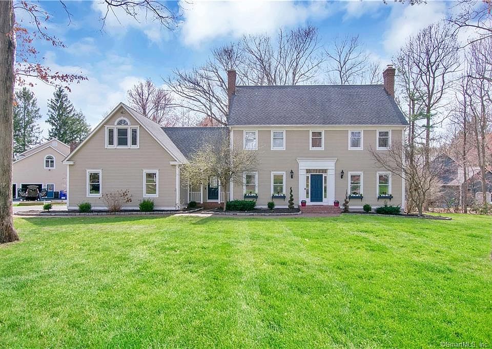 122 Greenwood Dr South Windsor Ct 06074 Mls 170389152 Zillow