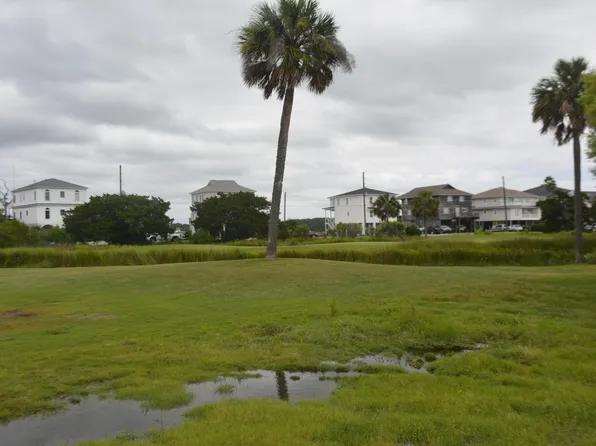 7 Battery Park Rd, Edisto Island, SC 29438