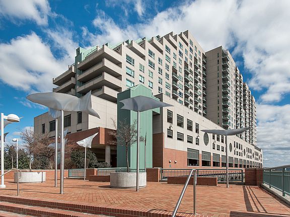 3rd image of 717 S Chris Columbus Blvd #1001
