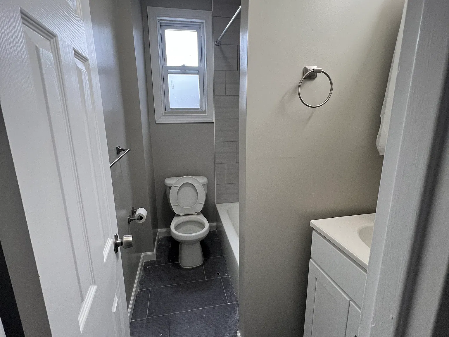 2 bed, 900 sqft, $2,800 — Photo 4