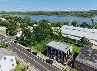 31 S Washington St #4, Athens, NY 12015