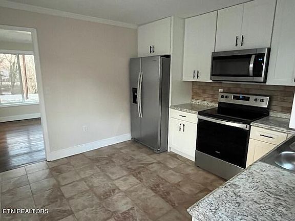 5th image of 1720 Hillwood Dr