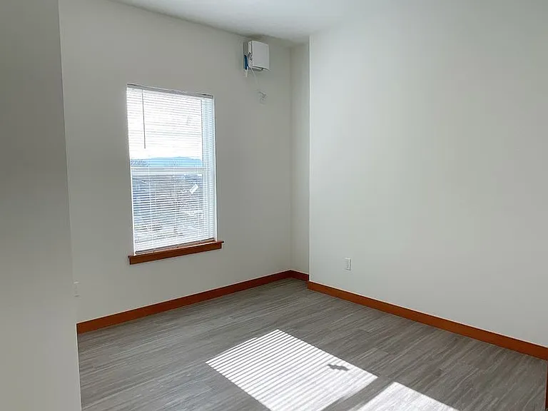 1205 N Garden St — Photo 15