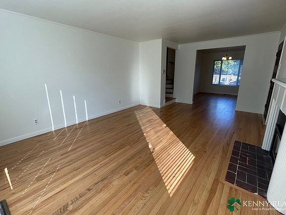 3rd image of 105 Village Ln