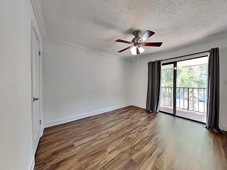 3102 W Horatio St #24 — Photo 8
