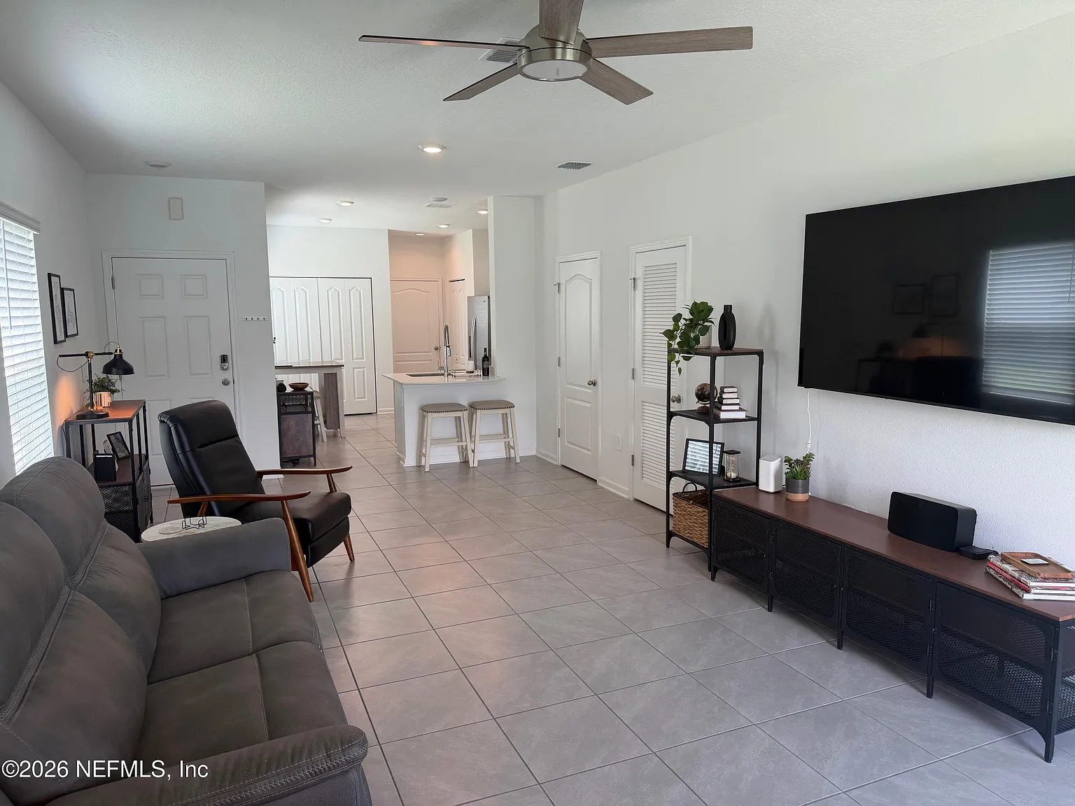 3 bed, 2.5 bath, 1502 sqft, $2,500 — Photo 3