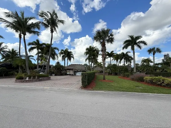 492 NW Boundary Dr, Port Saint Lucie, FL 34986