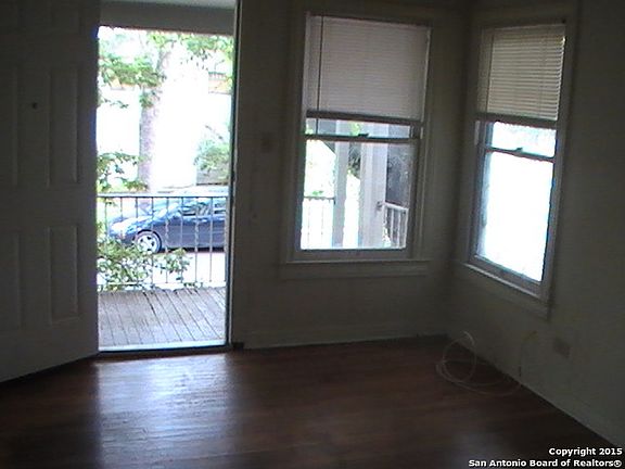 5th image of 237 Pershing Ave #2