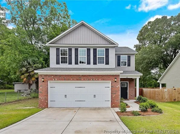 509 E Prospect Ave, Raeford, NC 28376