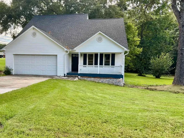 401 Windsor Ct, Macon, GA 31216