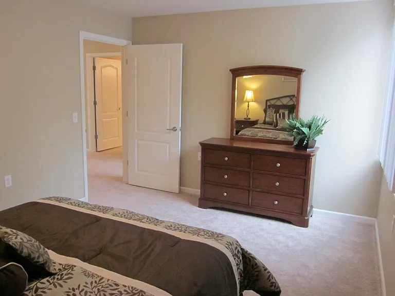 826 Taylor Pkwy — Photo 17