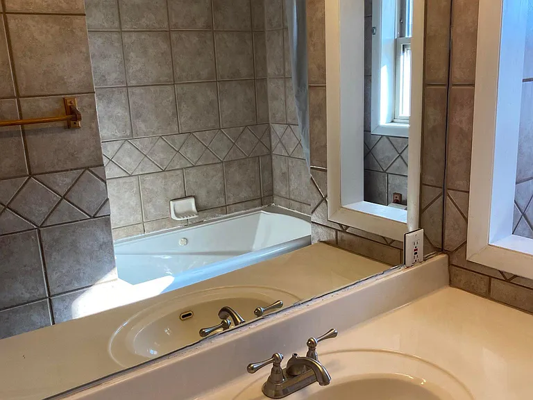 6764 E 26th Ct — Photo 19