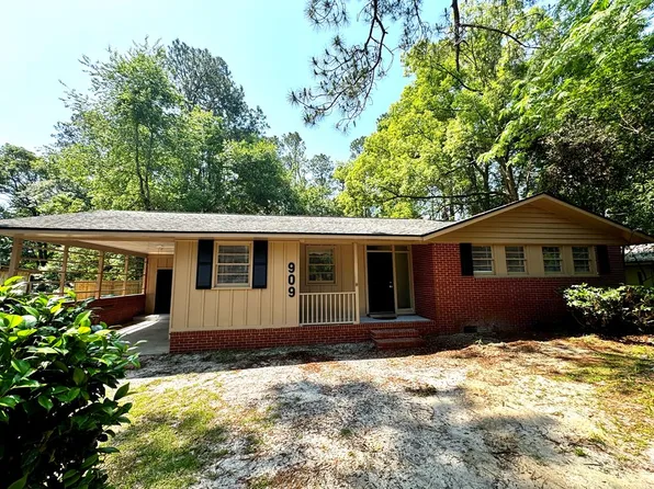 909 Brookhaven Dr, Valdosta, GA 31601