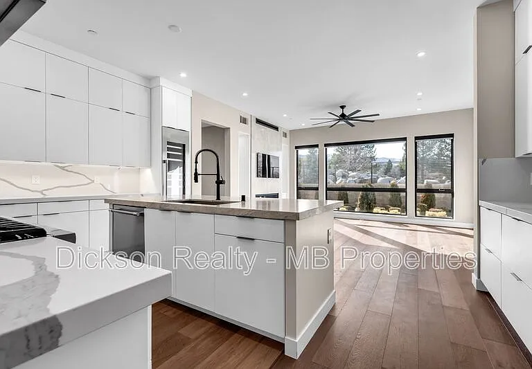31 Campolina St — Photo 16