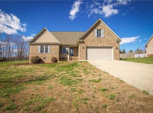 2951 Clear Ridge Dr, Trinity, NC 27370
