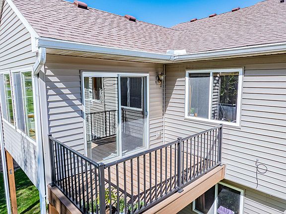 5th image of 1020 Primrose Ln