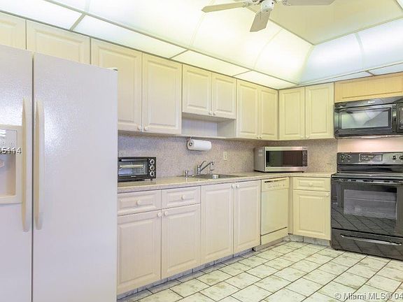2nd image of 625 Oaks Dr APT 505