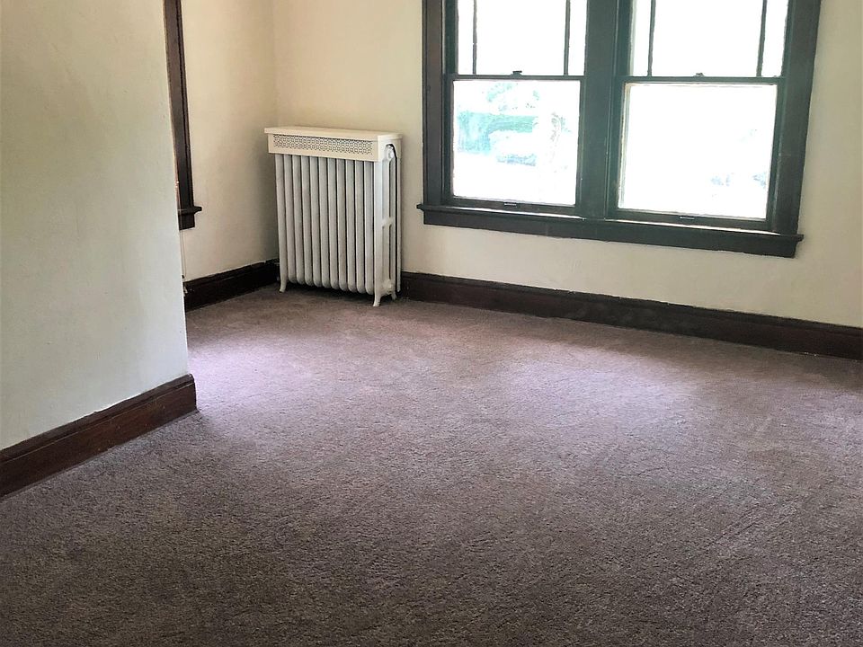 Upper Flat, Room 3