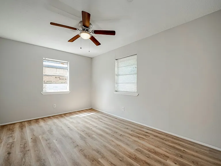 8814 Manus St #1 — Photo 24