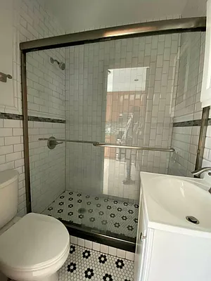 Rented by Parlor Real Estate Corp | media 25