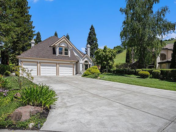 5th image of 4005 Sugar Maple Dr