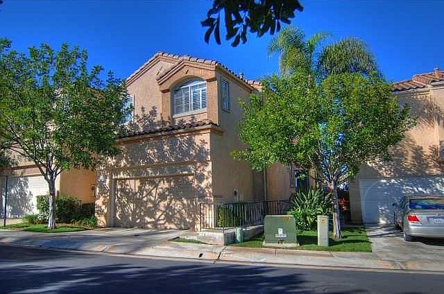 Single Family House with 2 Attached Garage