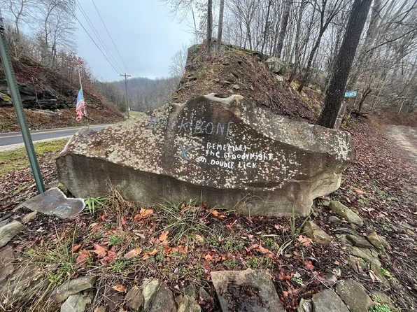 State Highway 486, Sandy Hook, KY 41171