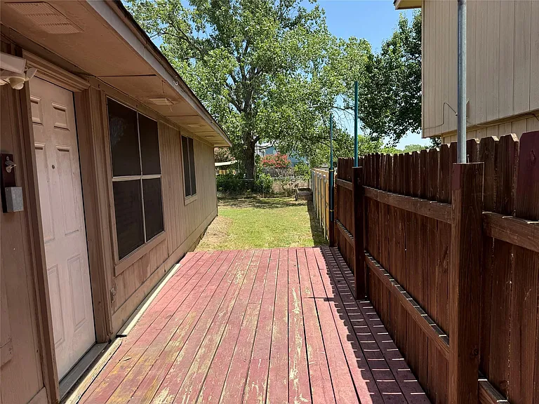 8628 Piney Creek Bnd — Photo 11