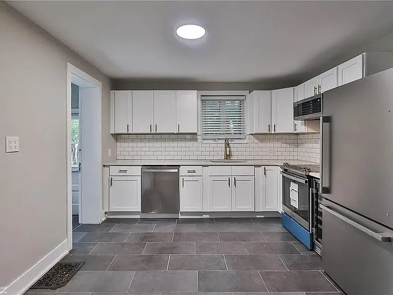 Kitchen - Beautifully Remodeled