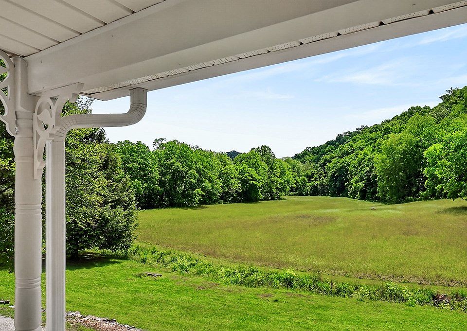 28th image of 181 Tinsley Ln