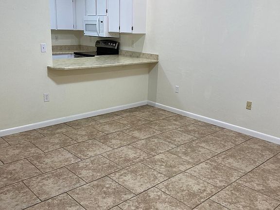 2nd image of 25 Braddock Ln #A