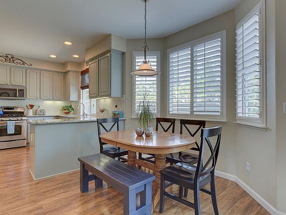 3rd image of 6852 Copper Glen Cir