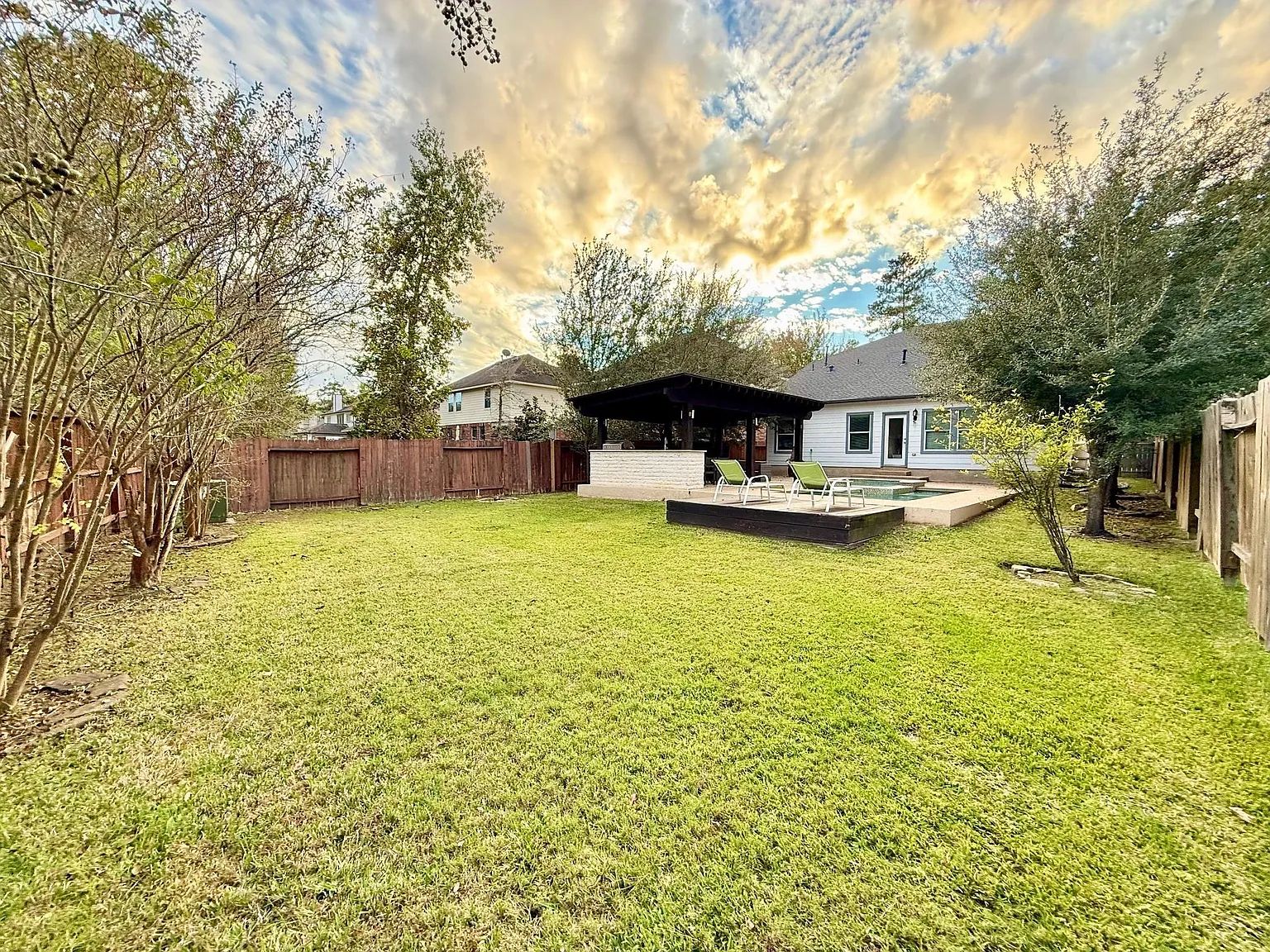 4 bed, 2.5 bath, 2350 sqft, $4,800 — Photo 4
