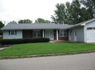 407 Magnolia St, Cuba, MO 65453