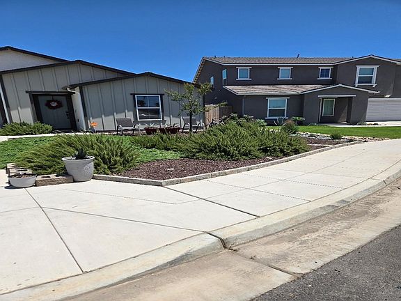 2nd image of 1583 Seneca Dr