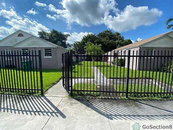 4th image of 836 NE 88th St #2