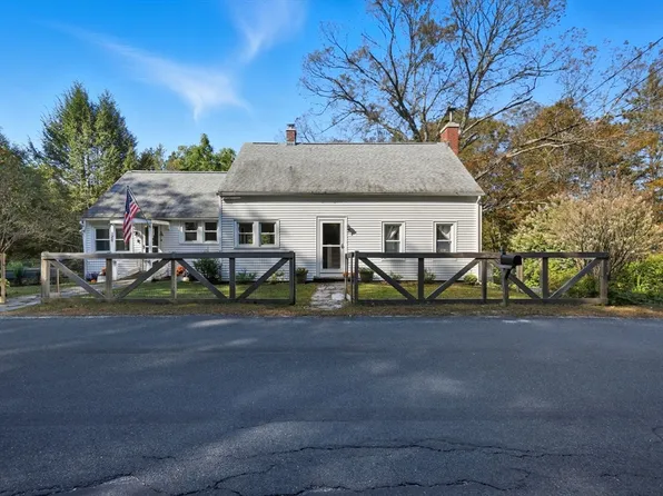 376 Northwest Rd, Westhampton, MA 01027