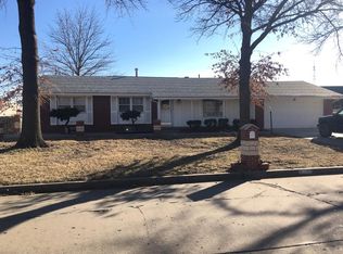 8021 E Peach Tree Ln, Wichita, KS 67207