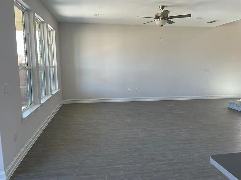 9914 Michael Irvin St — Photo 14