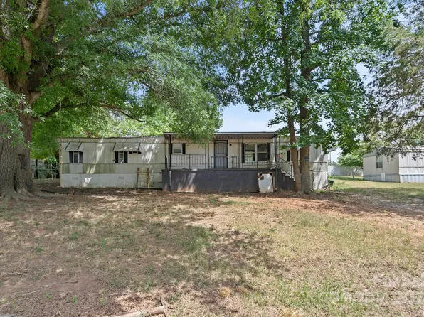 1413 Turner Dr, Gastonia, NC 28052