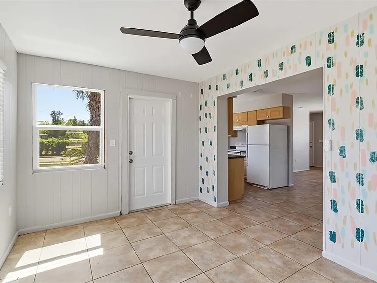 304 Lantana Ave — Photo 10