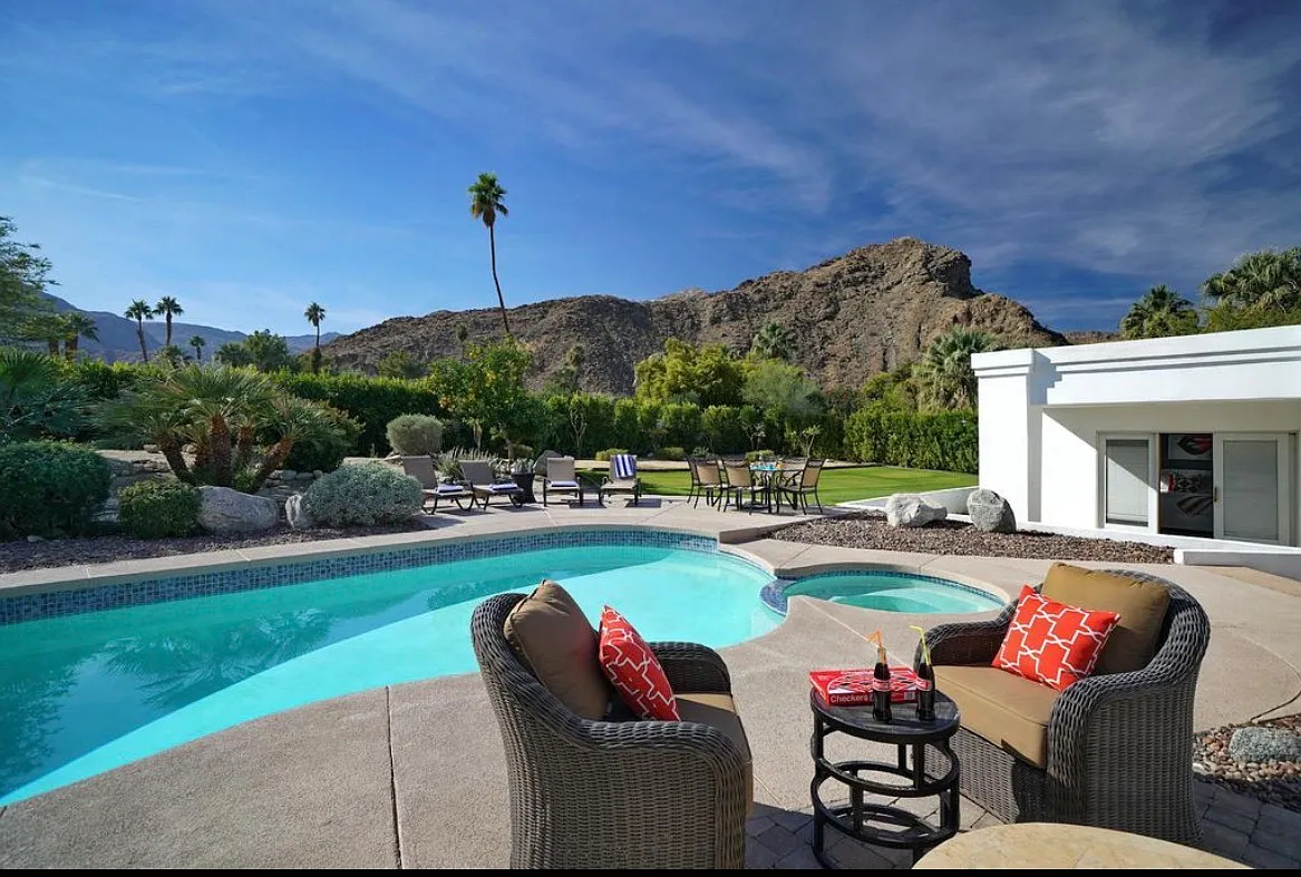 5 bed, 2681 sqft, $10,000 — Photo 1
