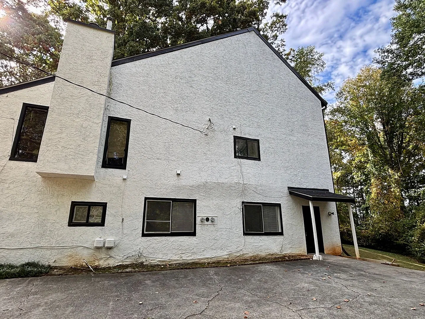 5931 Kay Drive — Photo 1