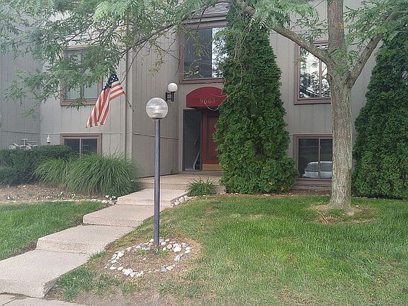 5th image of 9663 Bayview Dr APT 111