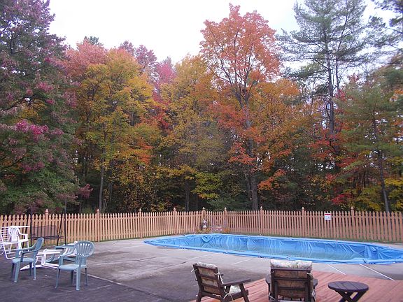 5th image of 9 Pine Grove Ln