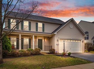 18104 Camdenhurst Dr, Gainesville, VA 20155