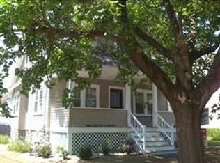 8 Arletta Ave, Worcester, MA 01602